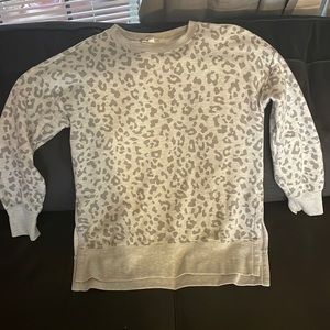 Sweatshirt from Hippie Rose, M, Two different shades of grey with cheetah print
